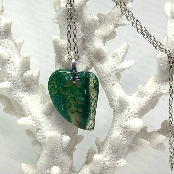 Green Dragon Veins Agate Heart Necklace - Stainless Steel Plated Chain Handmade - Picture 2 of 12